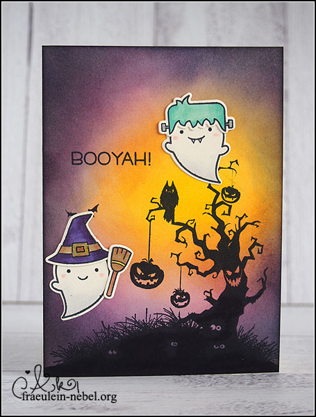 handgemachte Halloweenkarte mit Geisterstempeln von lawn fawn und Ranger Distress Ink  "Halloween Town" mit lawn fawn & Ranger | fraeulein-nebel.org
